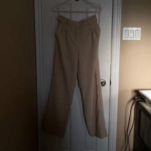 Aritzia Effortless Pant